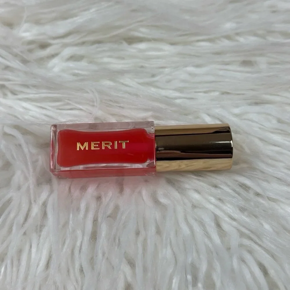 Merit Shade Slick Hydrating Tinted Lip Oil Les Deux